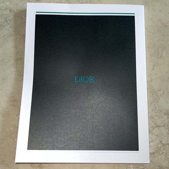 Dior Magazine - Picture 2 of 3